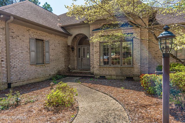 215 Plantation Drive, Southern Pines, NC 28387