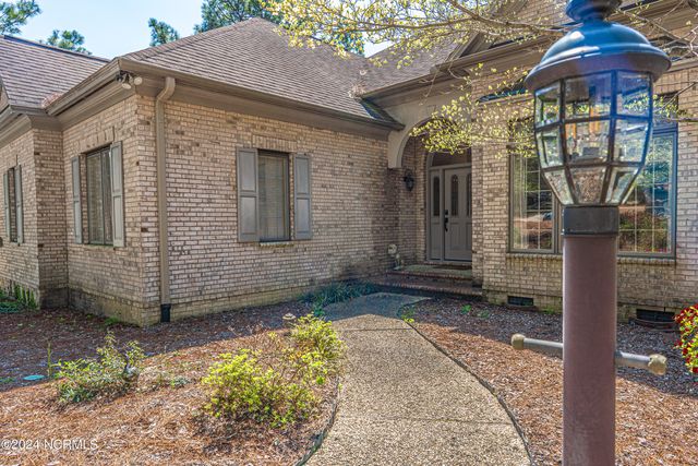 215 Plantation Drive, Southern Pines, NC 28387