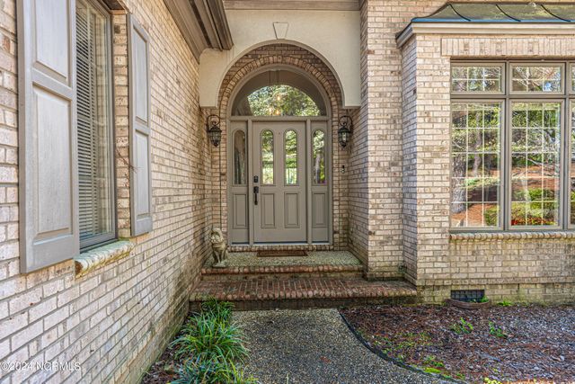 215 Plantation Drive, Southern Pines, NC 28387