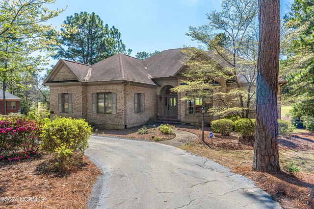 215 Plantation Drive, Southern Pines, NC 28387