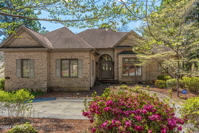 215 Plantation Drive, Southern Pines, NC 28387