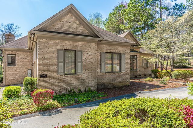 215 Plantation Drive, Southern Pines, NC 28387