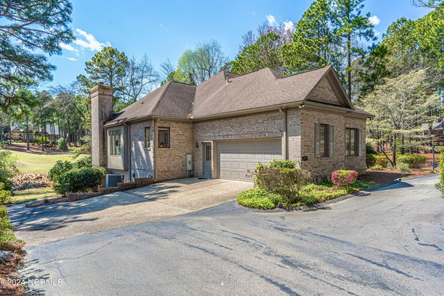 215 Plantation Drive, Southern Pines, NC 28387