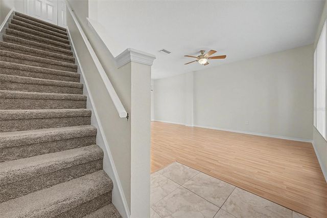 12216 COUNTRY WHITE CIRCLE 12216, Tampa, FL 33635