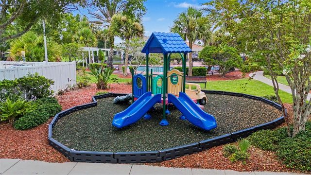 12216 COUNTRY WHITE CIRCLE 12216, Tampa, FL 33635