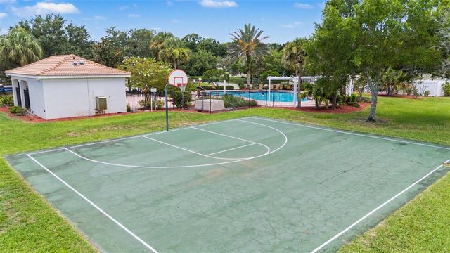 12216 COUNTRY WHITE CIRCLE 12216, Tampa, FL 33635