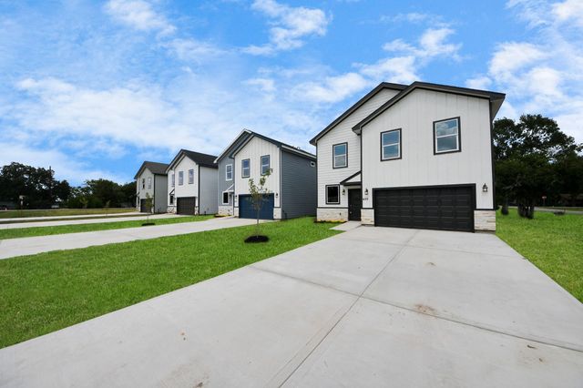 418 N 4th Street, Beasley, TX 77417