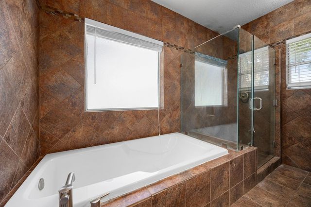 2527 Settlers Way Drive, Sealy, TX 77474