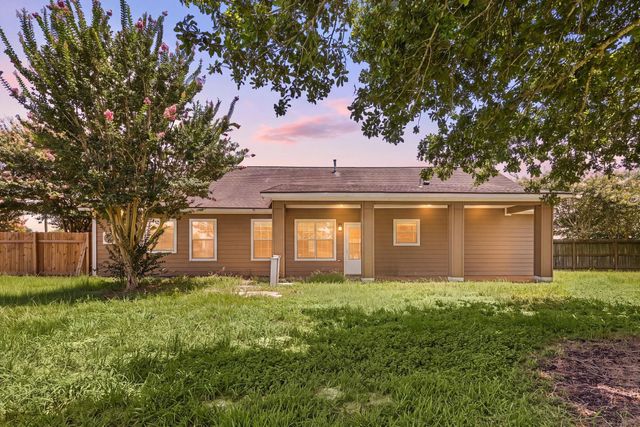 2527 Settlers Way Drive, Sealy, TX 77474