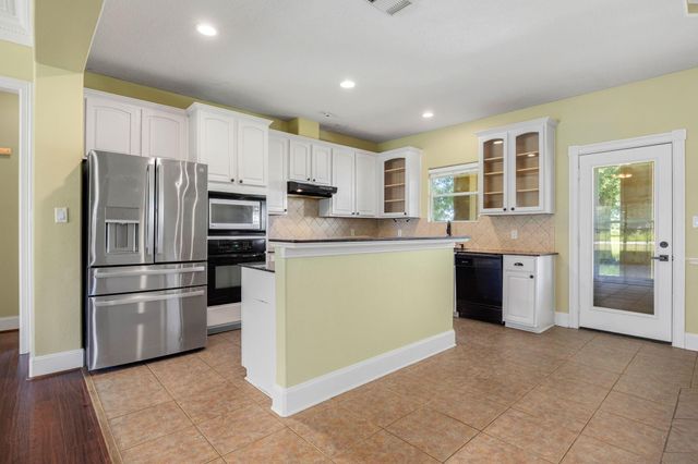 2527 Settlers Way Drive, Sealy, TX 77474