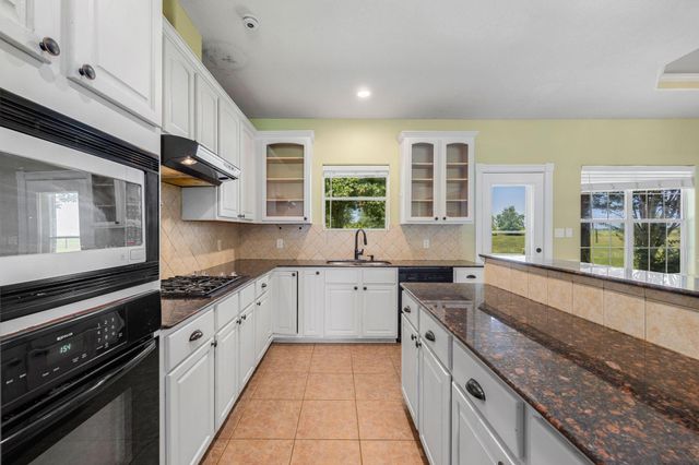 2527 Settlers Way Drive, Sealy, TX 77474