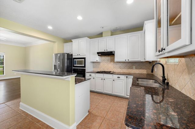2527 Settlers Way Drive, Sealy, TX 77474