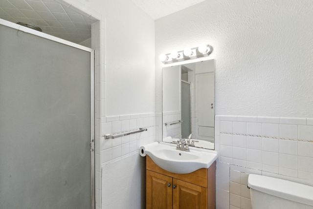 725 Red Oak Lane, Weatherford, TX 76086