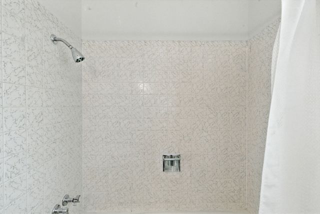 725 Red Oak Lane, Weatherford, TX 76086