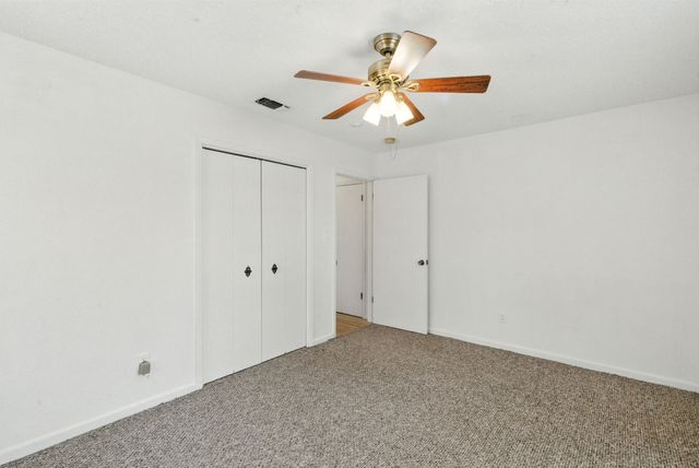 725 Red Oak Lane, Weatherford, TX 76086