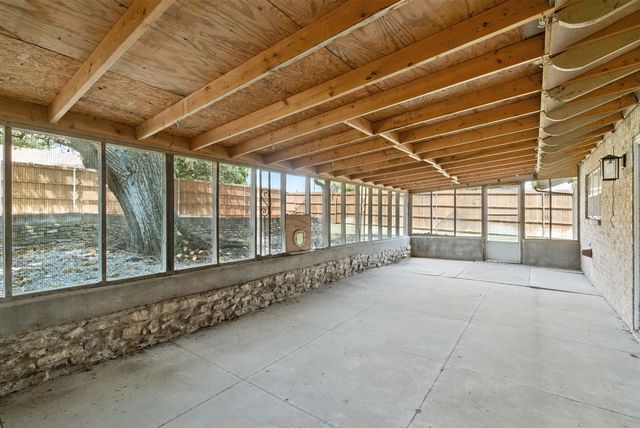 725 Red Oak Lane, Weatherford, TX 76086