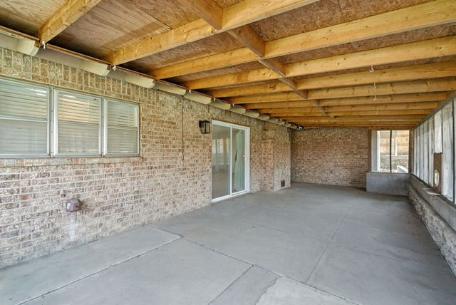 725 Red Oak Lane, Weatherford, TX 76086