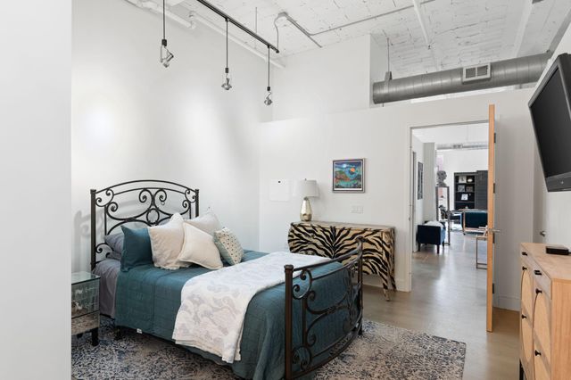 718 Washington Avenue N 602, Minneapolis, MN 55401