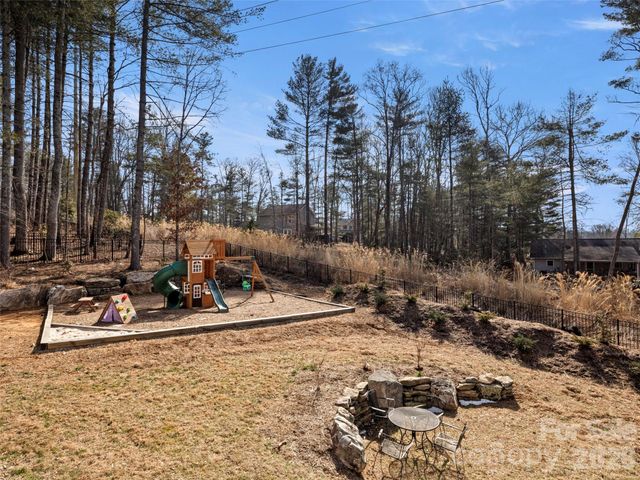 10 Dunnwoody Court, Arden, NC 28704