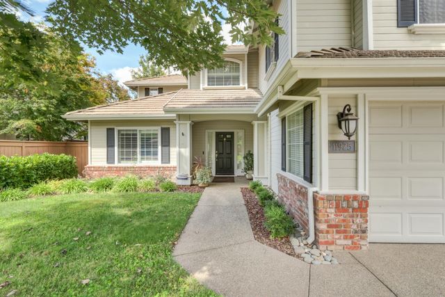 11925 Rising Sun Way, Gold River, CA 95670