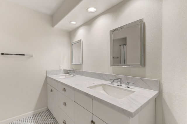 11925 Rising Sun Way, Gold River, CA 95670