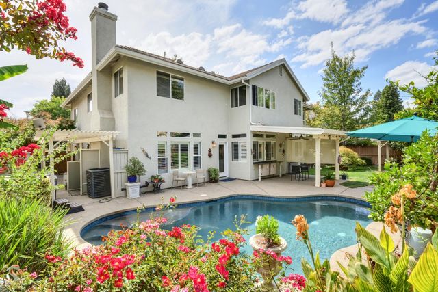 11925 Rising Sun Way, Gold River, CA 95670
