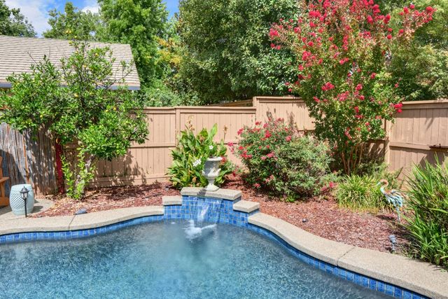 11925 Rising Sun Way, Gold River, CA 95670