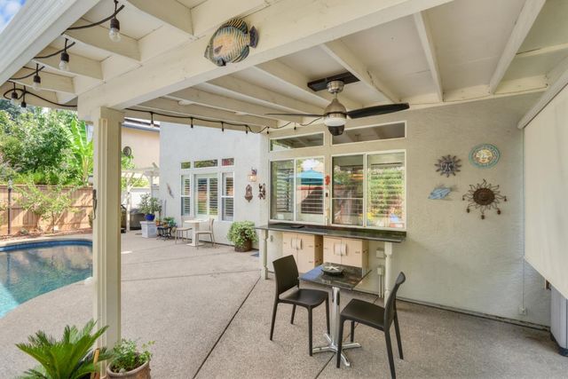 11925 Rising Sun Way, Gold River, CA 95670
