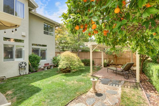 11925 Rising Sun Way, Gold River, CA 95670