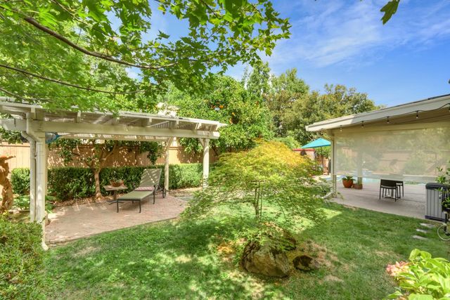 11925 Rising Sun Way, Gold River, CA 95670