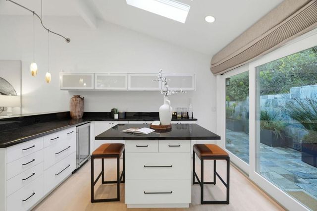 215 Vista De Sierra, Los Gatos, CA 95030