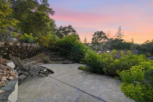 215 Vista De Sierra, Los Gatos, CA 95030