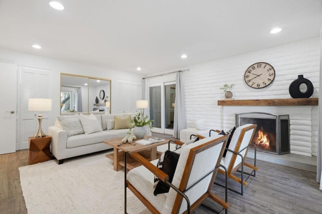 Image 6 of property listing at 215 Vista De Sierra, Los Gatos, CA 95030