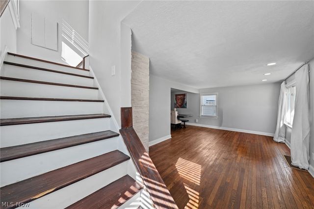 4527 Laurel Road, South Euclid, OH 44121
