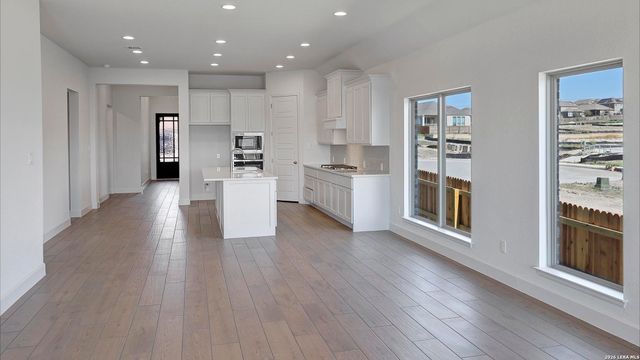 12910 Gilmore Bend, San Antonio, TX 78245