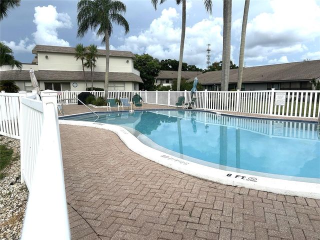 1601 N 43RD ST N STREET N 112, St Petersburg, FL 33713