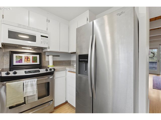 19727 Nw QUAIL HOLLOW Dr, Portland, OR 97229