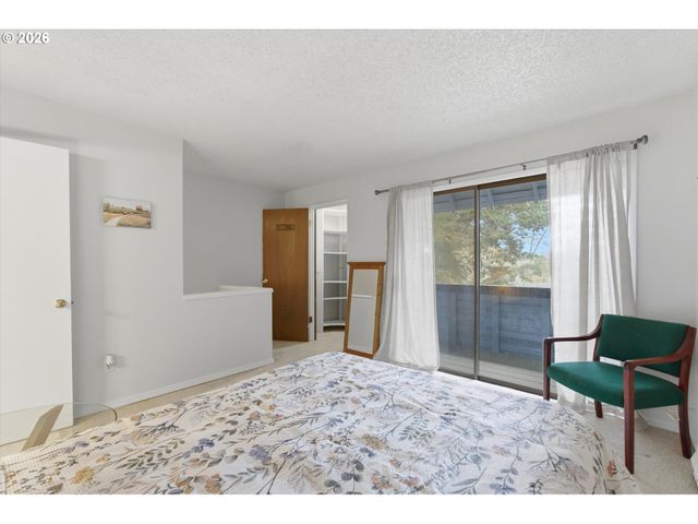 19727 Nw QUAIL HOLLOW Dr, Portland, OR 97229