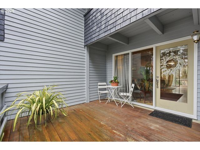 19727 Nw QUAIL HOLLOW Dr, Portland, OR 97229