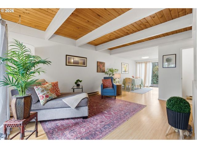 19727 Nw QUAIL HOLLOW Dr, Portland, OR 97229