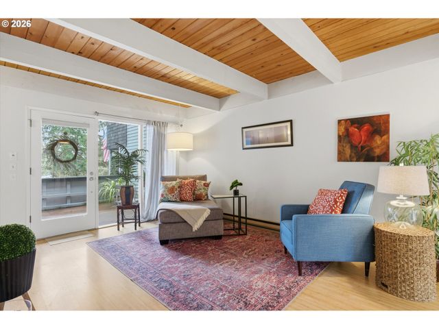 19727 Nw QUAIL HOLLOW Dr, Portland, OR 97229