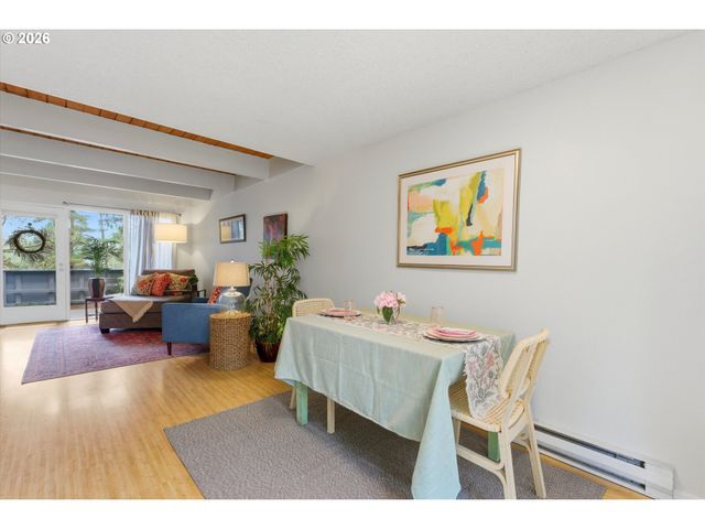 19727 Nw QUAIL HOLLOW Dr, Portland, OR 97229