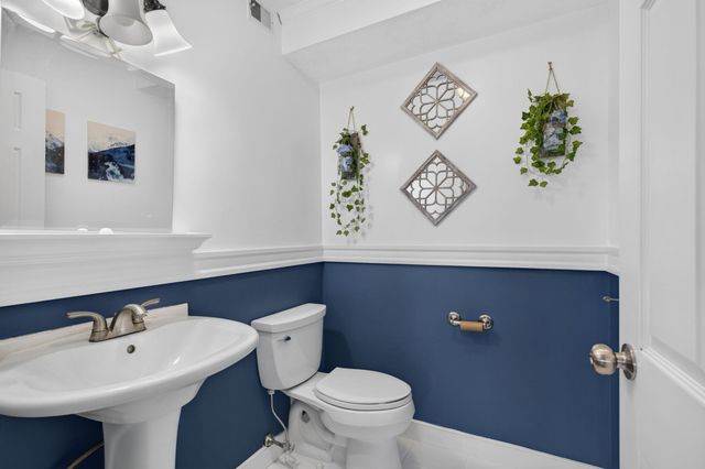 100 Merrimack Ave 71, Dracut, MA 01826