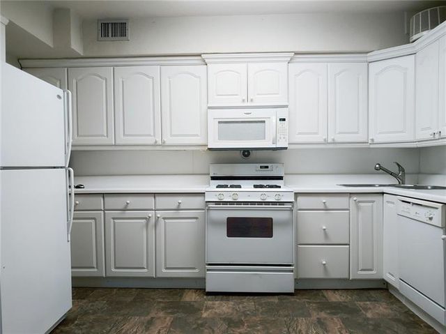 76 Laurel Forest Circle NE, Atlanta, GA 30342