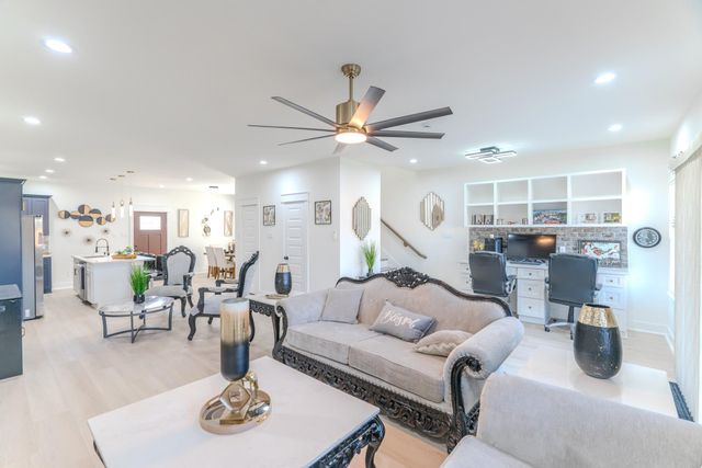 19539 Dunbar Avenue, Houston, TX 77338