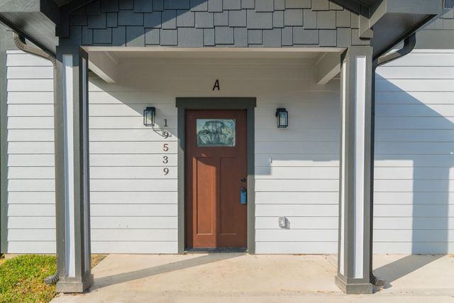 19539 Dunbar Avenue, Houston, TX 77338