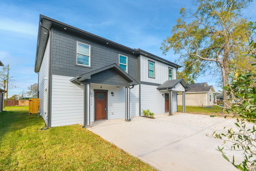 19539 Dunbar Avenue, Houston, TX 77338