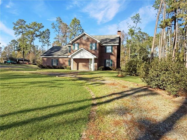 203 COUNTRY CLUB Lane, Leesville, LA 71446