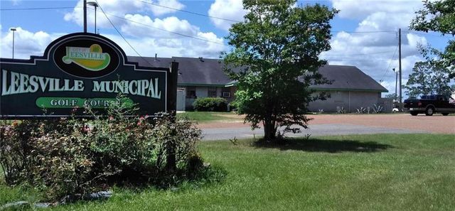 203 COUNTRY CLUB Lane, Leesville, LA 71446