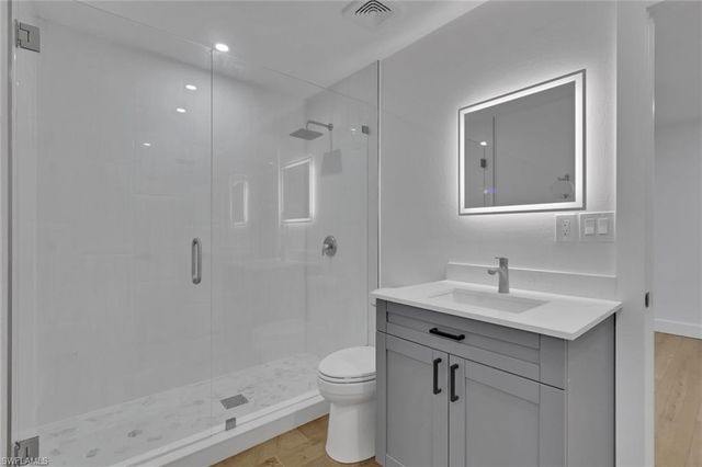 880 18th ST NE, Naples, FL 34120